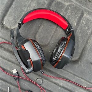 Black and Red Over-Ear Headphones Packard Bell Raptor HD Gamer Headphones